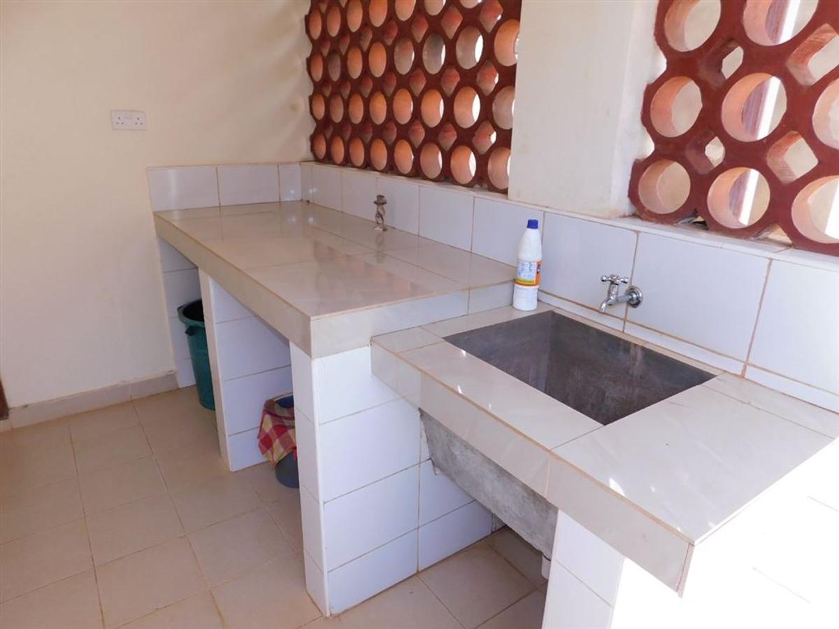 4 Bed House with En Suite at Off Paradise Lost Road - 8