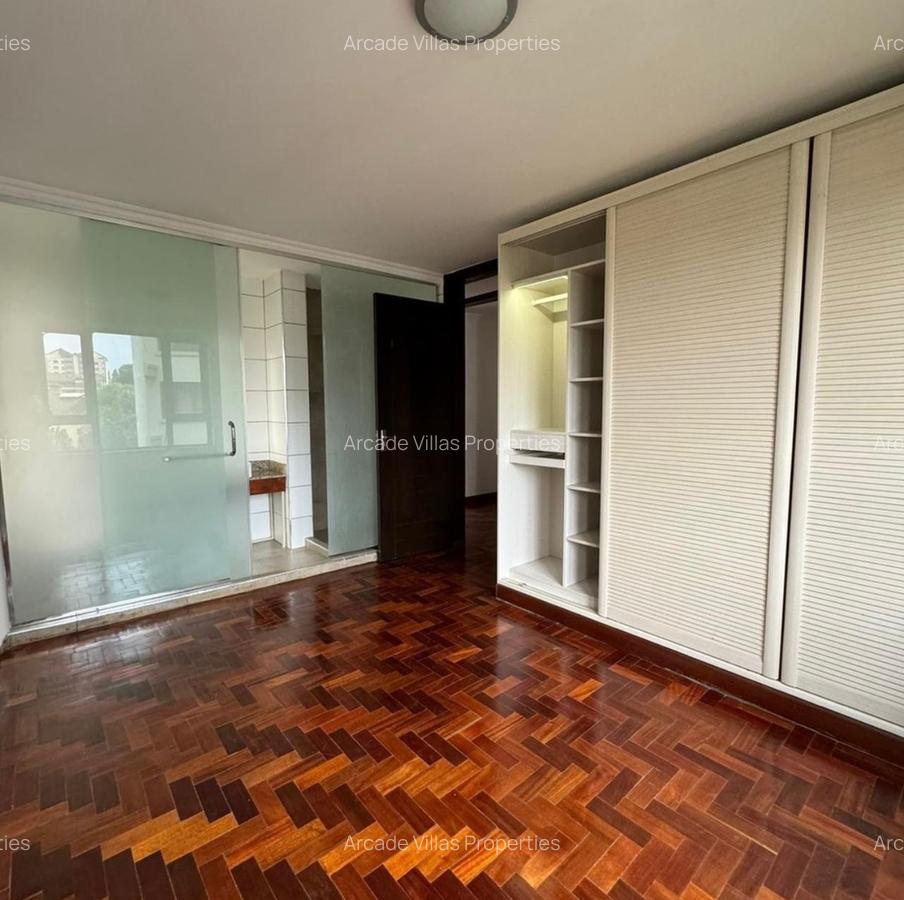 3 Bed Apartment with En Suite in Riverside - 8