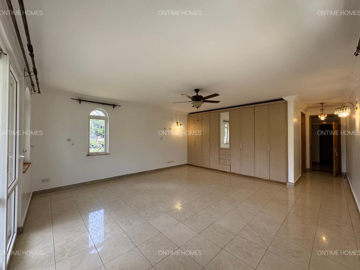 5 Bed House with En Suite at Runda - 7