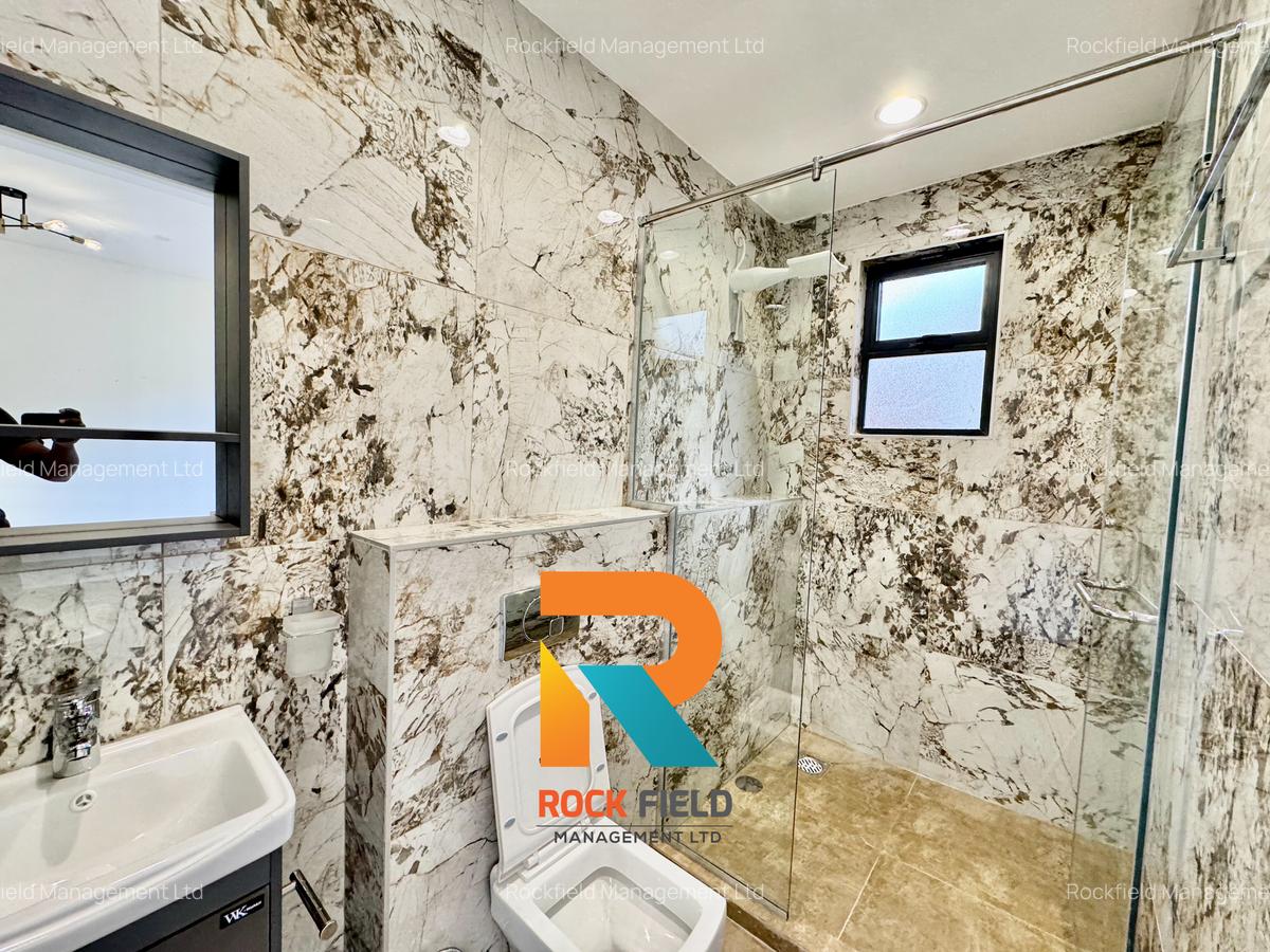 1 Bed Apartment with En Suite in Brookside - 17