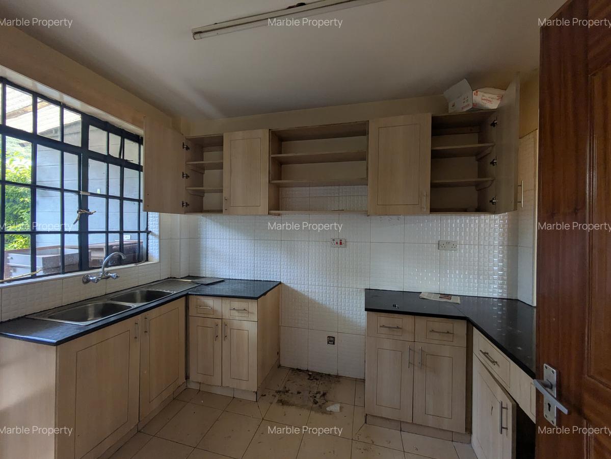 4 Bed Townhouse with En Suite at Kirawa Road - 3