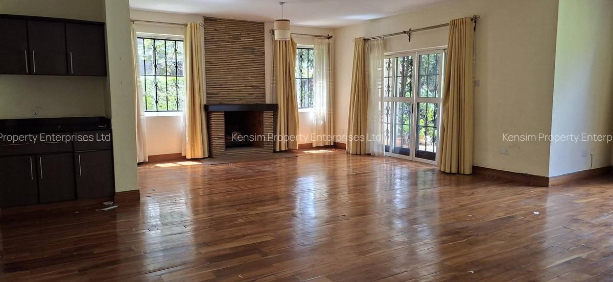 5 Bed Townhouse with En Suite in Spring Valley - 5