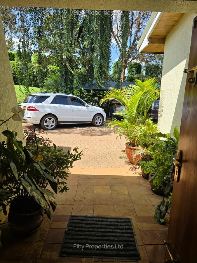 4 Bed House with En Suite in Nyari - 7