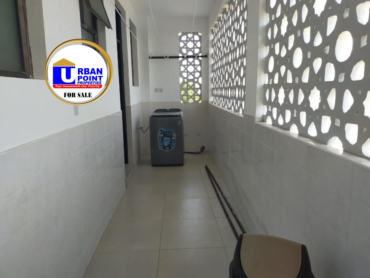 4 Bed Apartment with En Suite in Nyali Area - 16