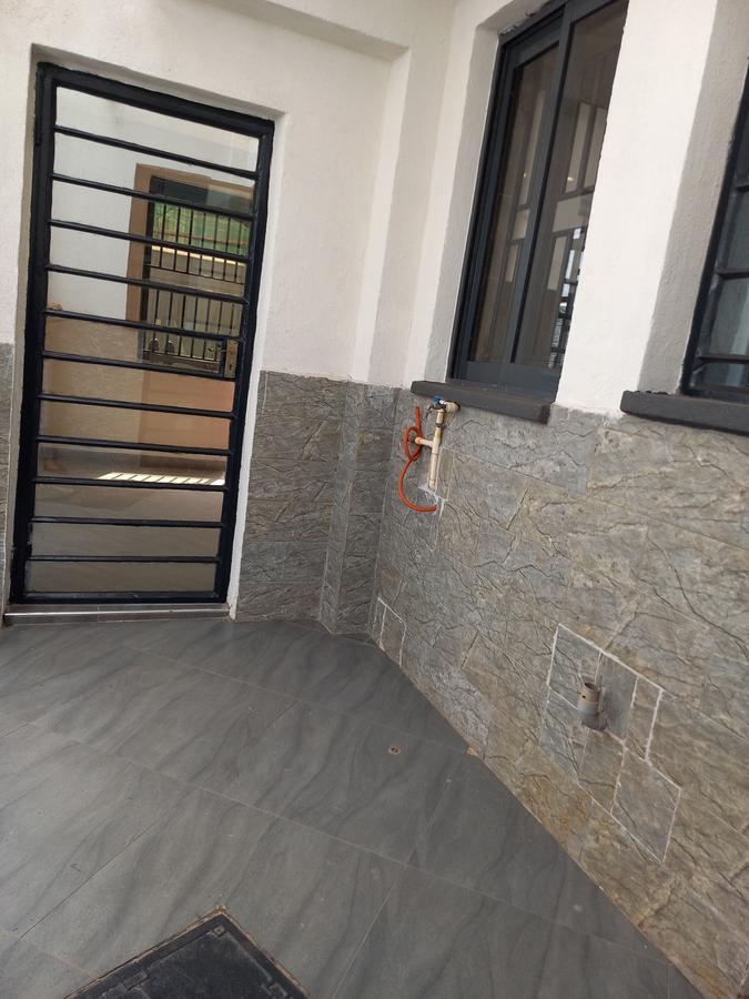 5 Bed Townhouse with En Suite in Lavington - 19