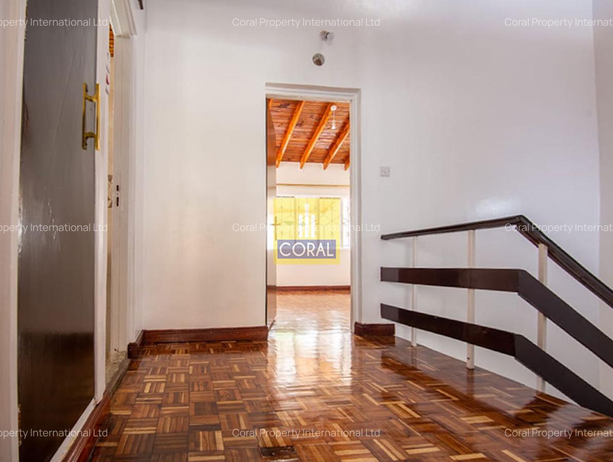 4 Bed Townhouse in Lavington - 11