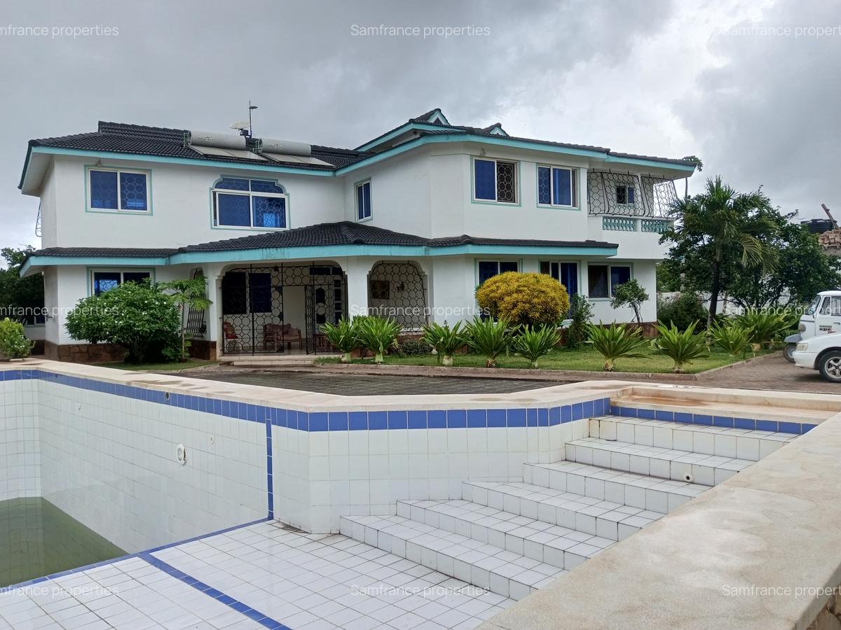 6 Bed Villa with En Suite at Serena Road Shanzu - 1