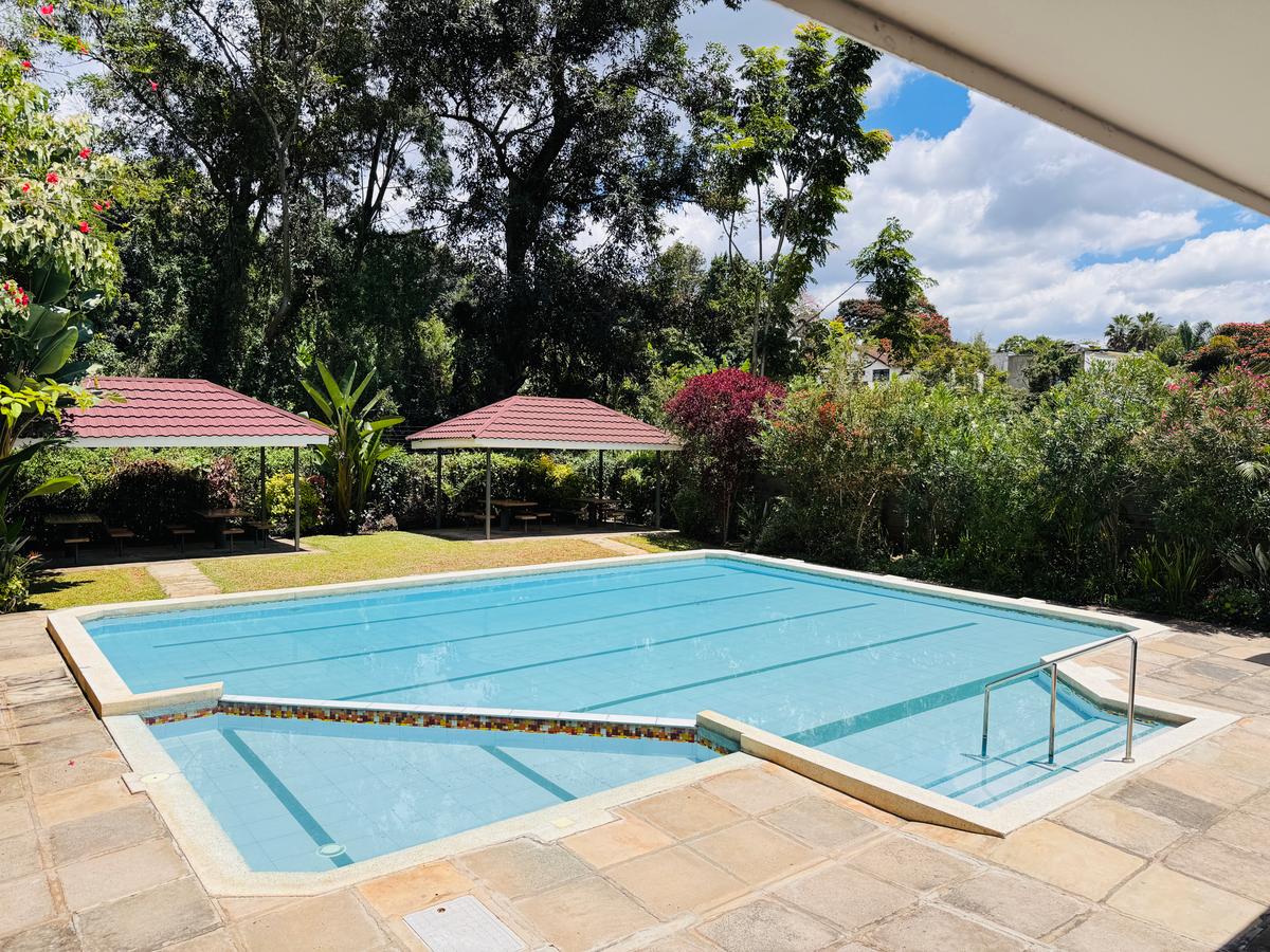5 Bed Townhouse with Swimming Pool at Spring Valley - 2