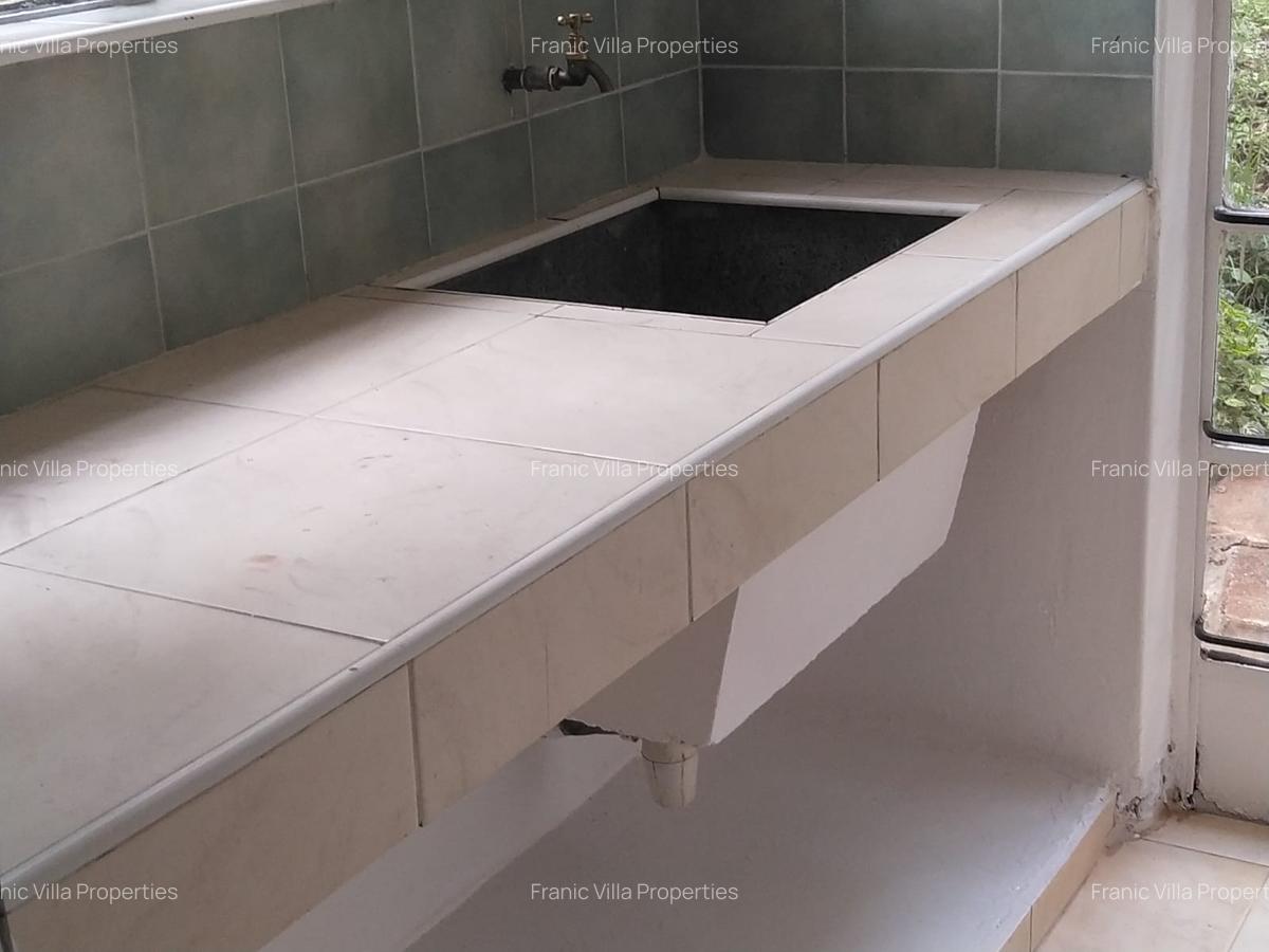 4 Bed House with En Suite at Redhill Road - 8