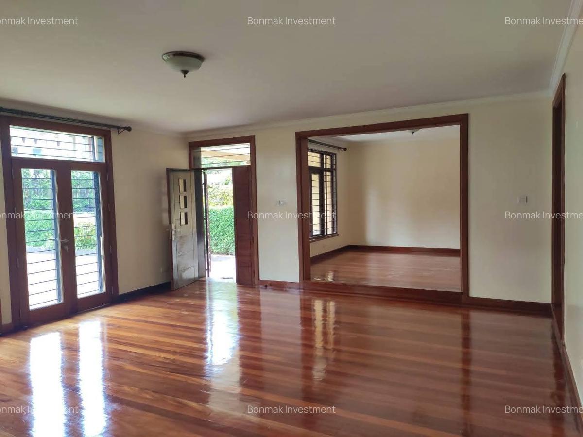 5 Bed Townhouse with En Suite at Maji Mazuri Estate - 9