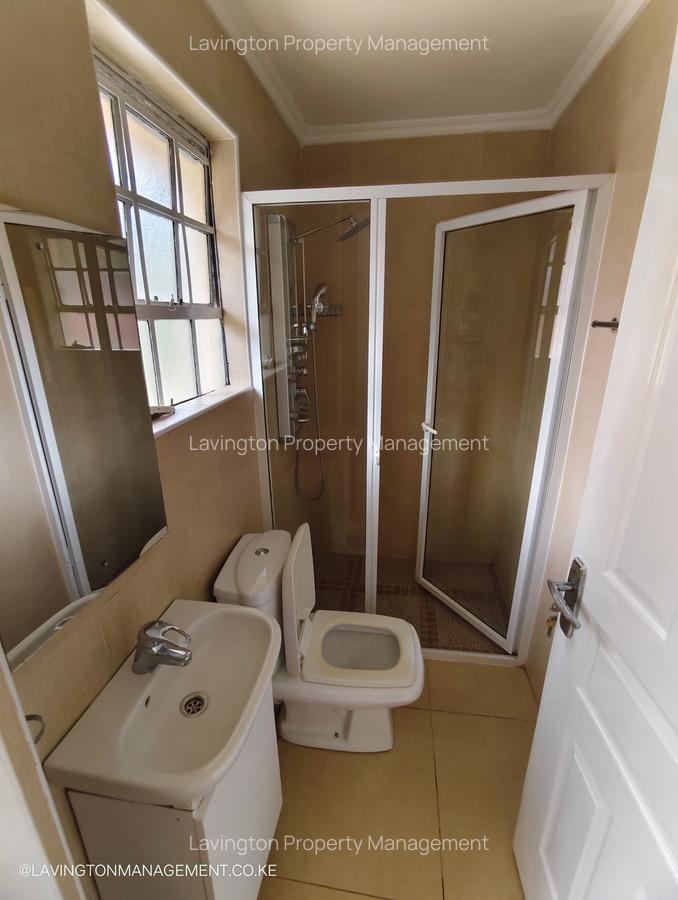 5 Bed Townhouse with En Suite at Lavington - 10