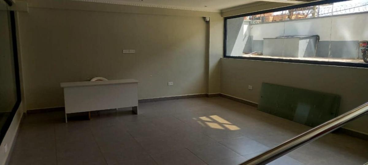 Serviced 2 Bed Apartment with En Suite at Garden Estate - 4