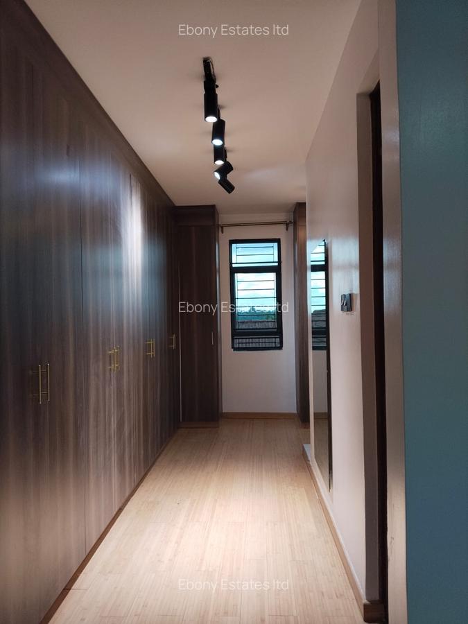 5 Bed Townhouse with En Suite in Lavington - 4