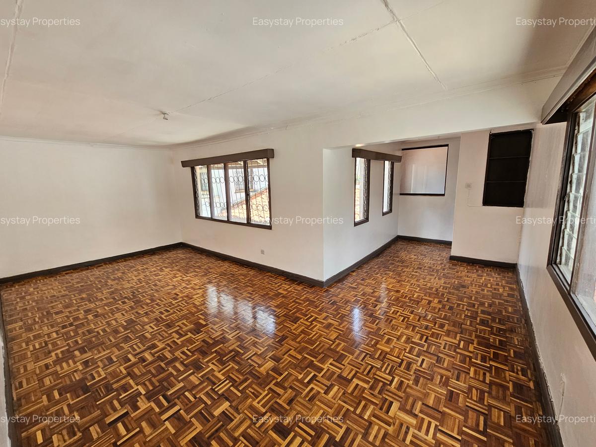 4 Bed Townhouse with En Suite in Lavington - 5