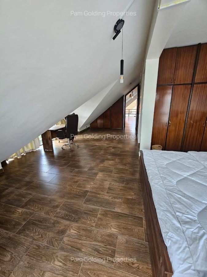 2 Bed Apartment at Parklands - 10