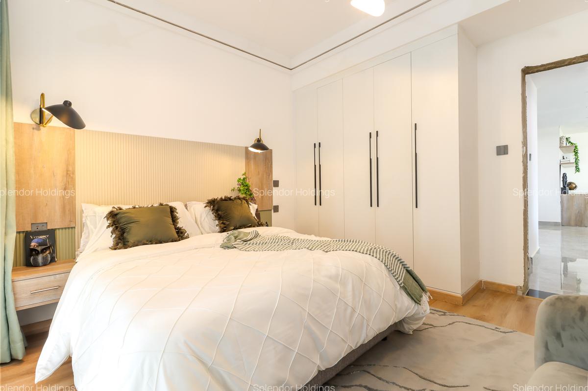 2 Bed Apartment with En Suite in Lavington - 14