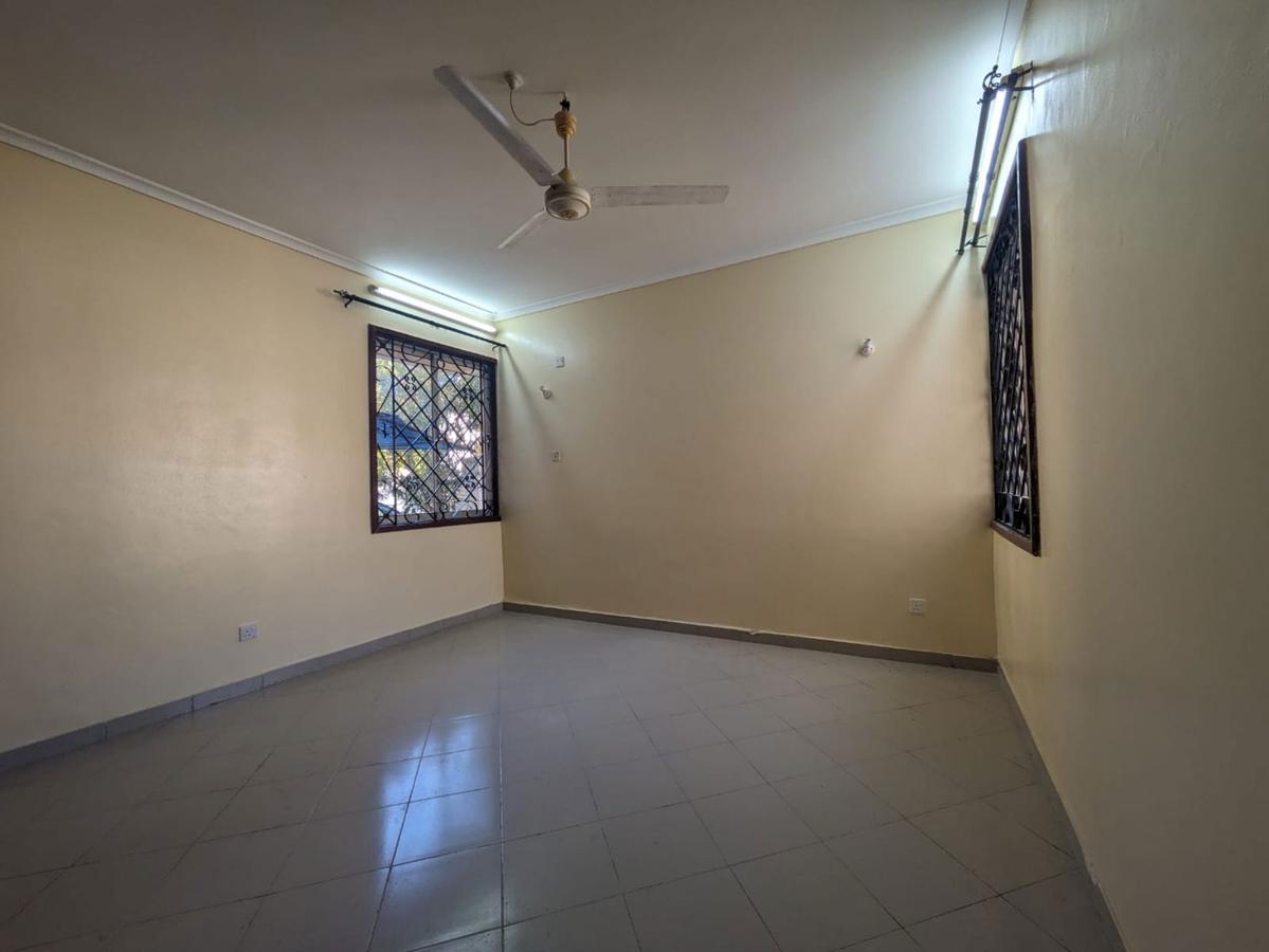 3 Bed Apartment with En Suite in Nyali Area - 5