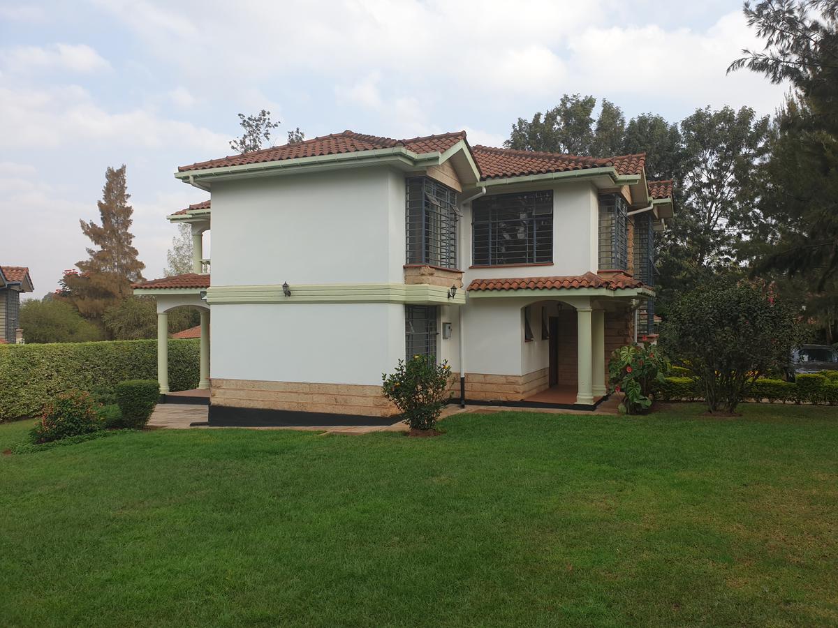 4 Bed House with En Suite at Rosslyn - 2