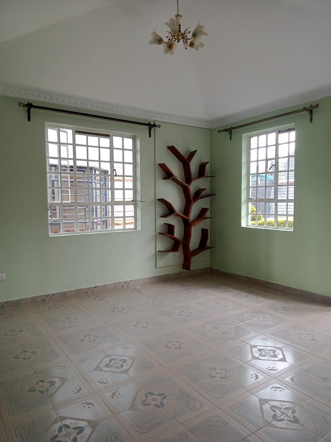 3 Bed House in Garden Estate - 15