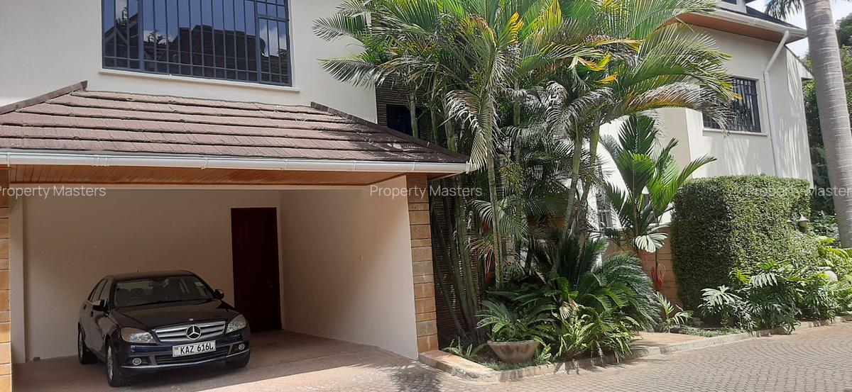 5 Bed Villa with En Suite at Lavington - 8