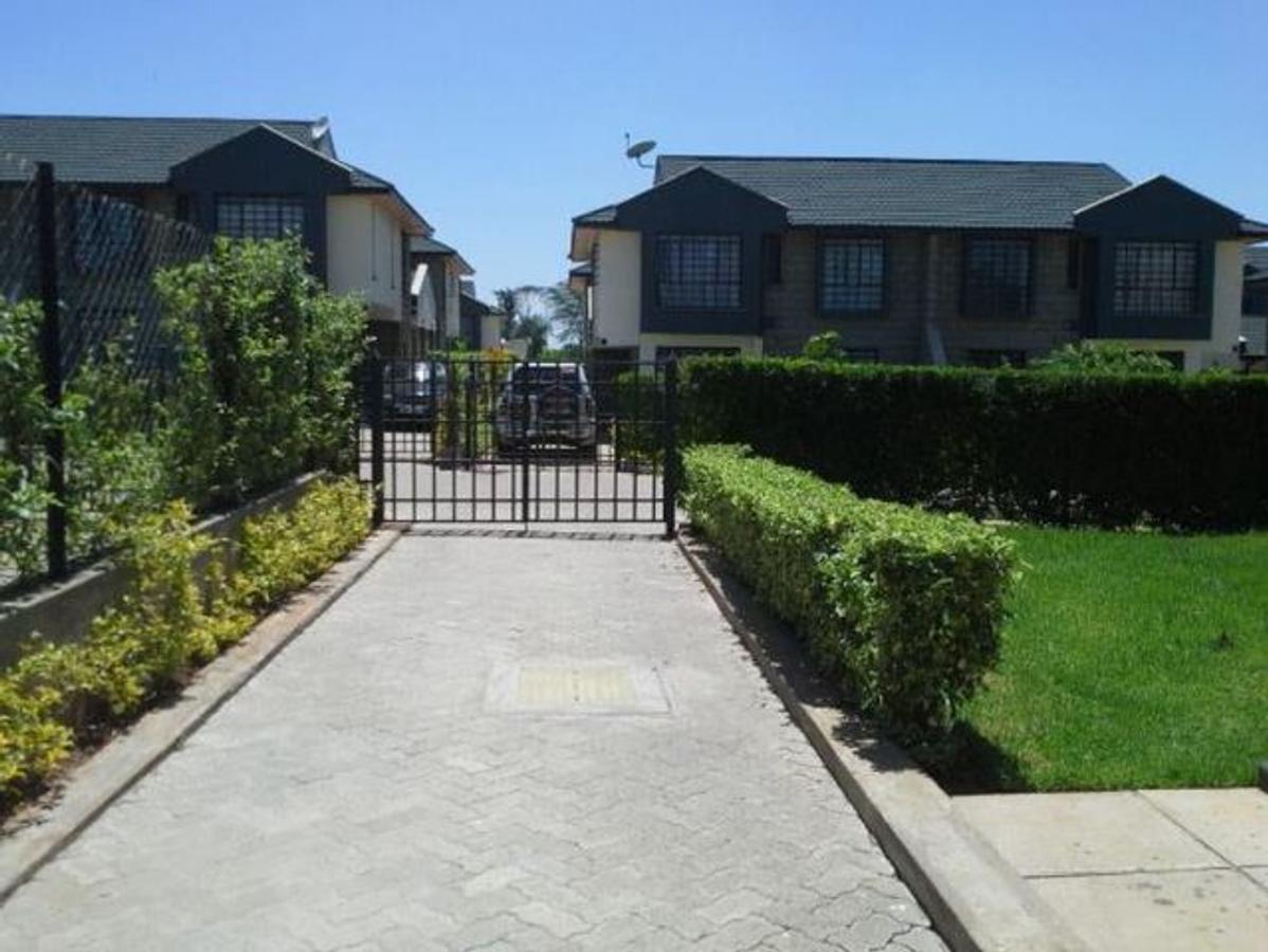 3 Bed Townhouse with En Suite at Mombasa Road - 11