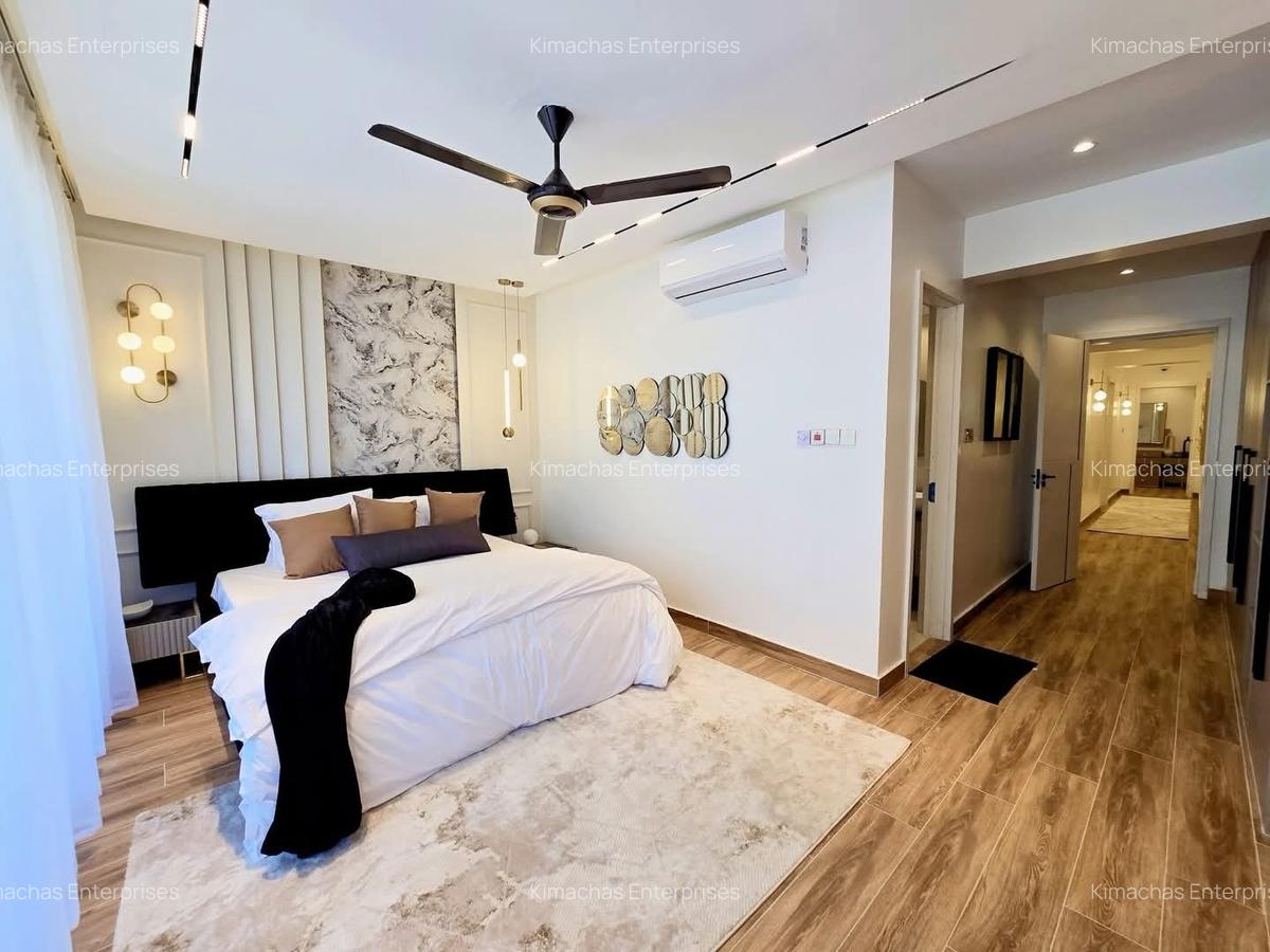 3 Bed Apartment with En Suite at Links Road - 5