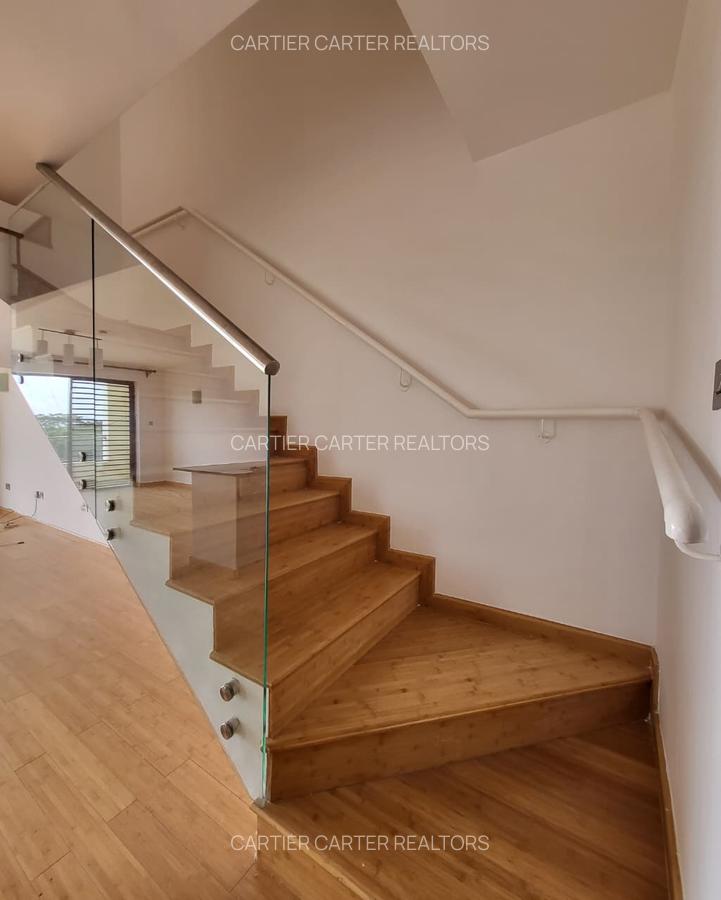 Serviced 2 Bed Apartment with En Suite in Garden Estate - 2
