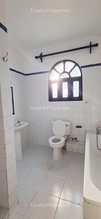 2 Bed Townhouse with En Suite at Nyali - 11