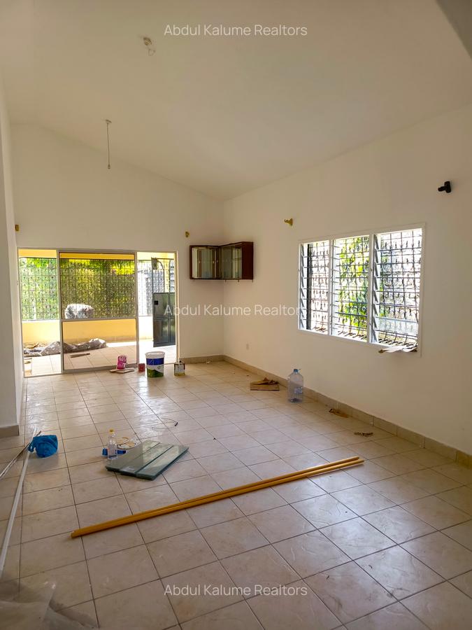 2 Bed House with En Suite at Bamburi - 9
