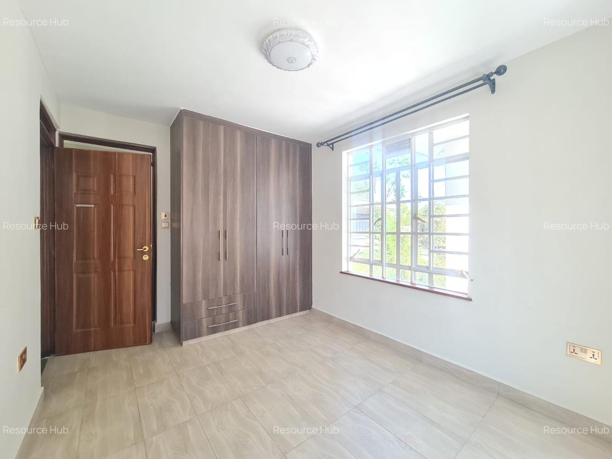 4 Bed Townhouse with En Suite in Kitisuru - 8