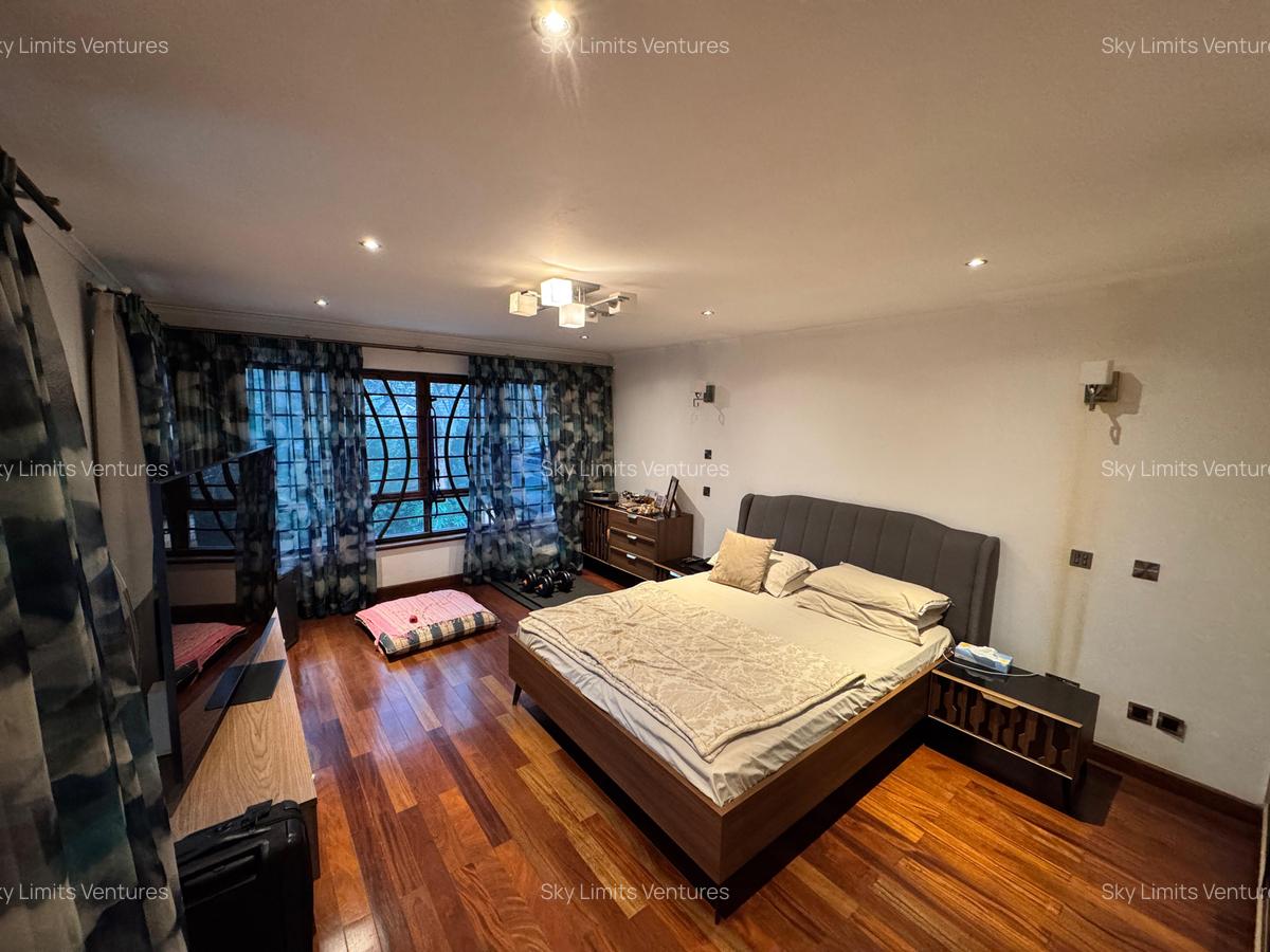 5 Bed Villa with En Suite at Runda - 12