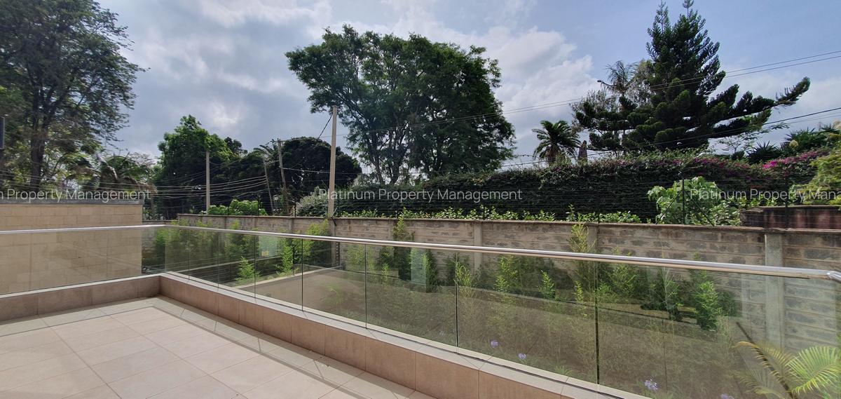 5 Bed Townhouse with En Suite in Kyuna - 12