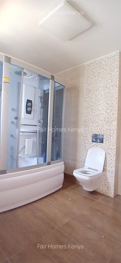 4 Bed Townhouse with En Suite at Valley Arcade - 11