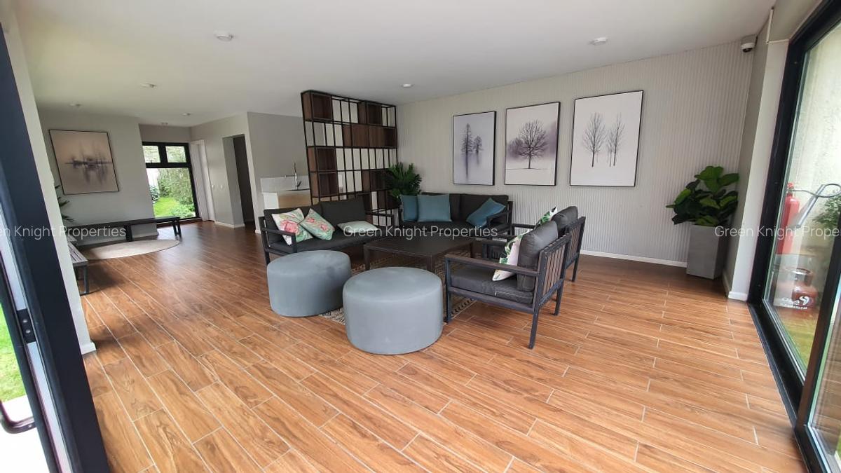 Serviced Studio Apartment with En Suite in Lavington - 14