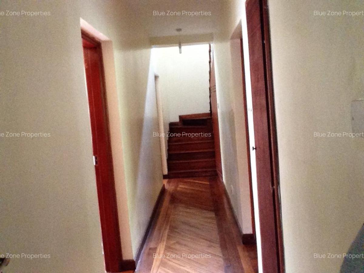 5 Bed Villa with En Suite at Off Rosslyn Lone Tree Rd - 18