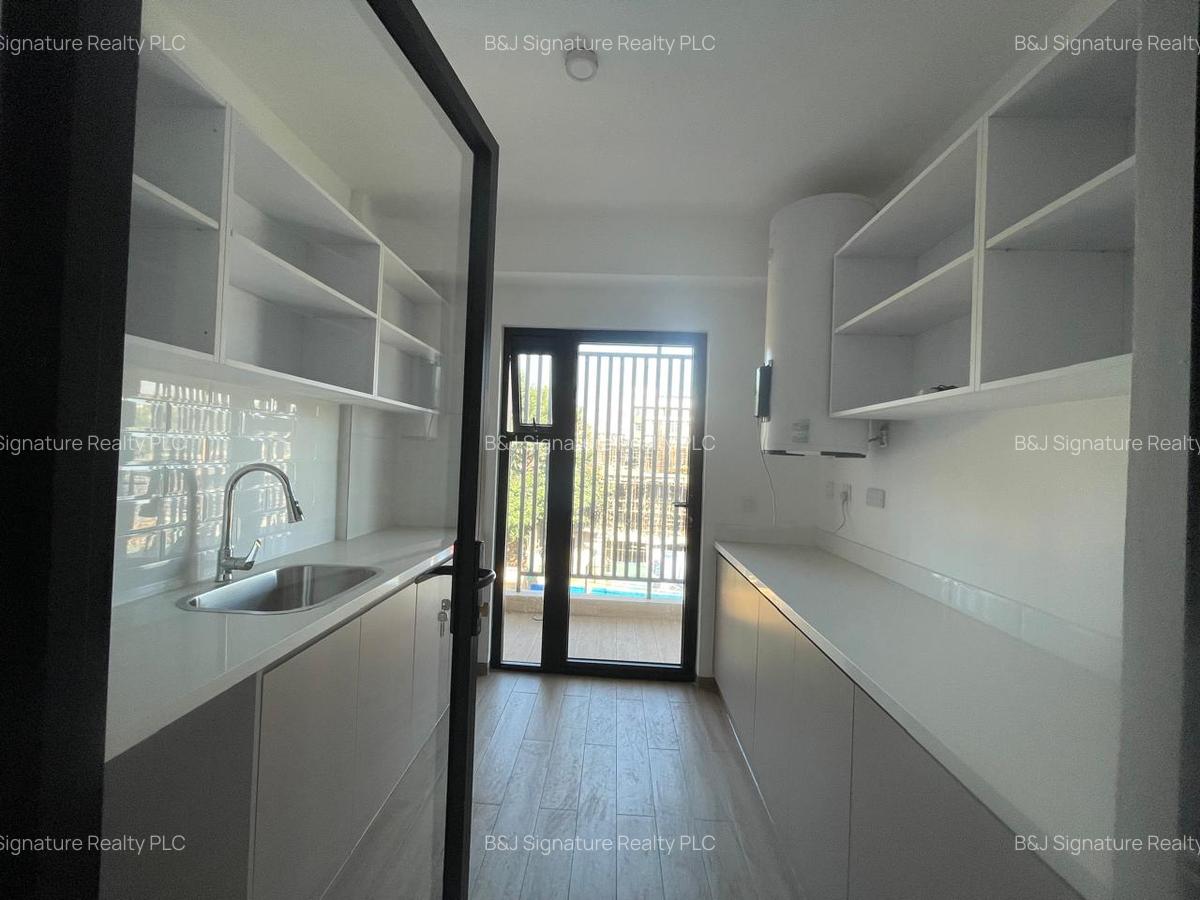 3 Bed Apartment with En Suite in Lavington - 5