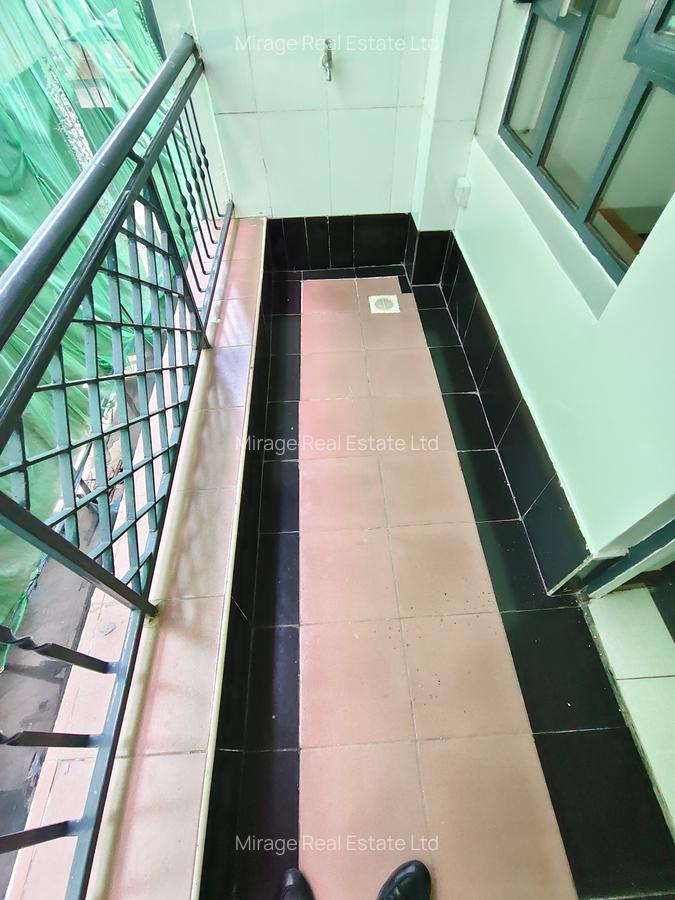 1 Bed Apartment with Gym in Westlands Area - 12