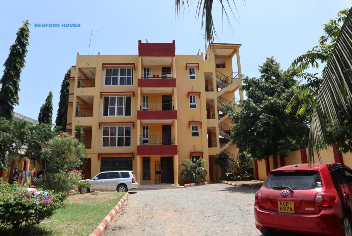 6,578 ft² Commercial Property with Parking in Mtwapa - 1