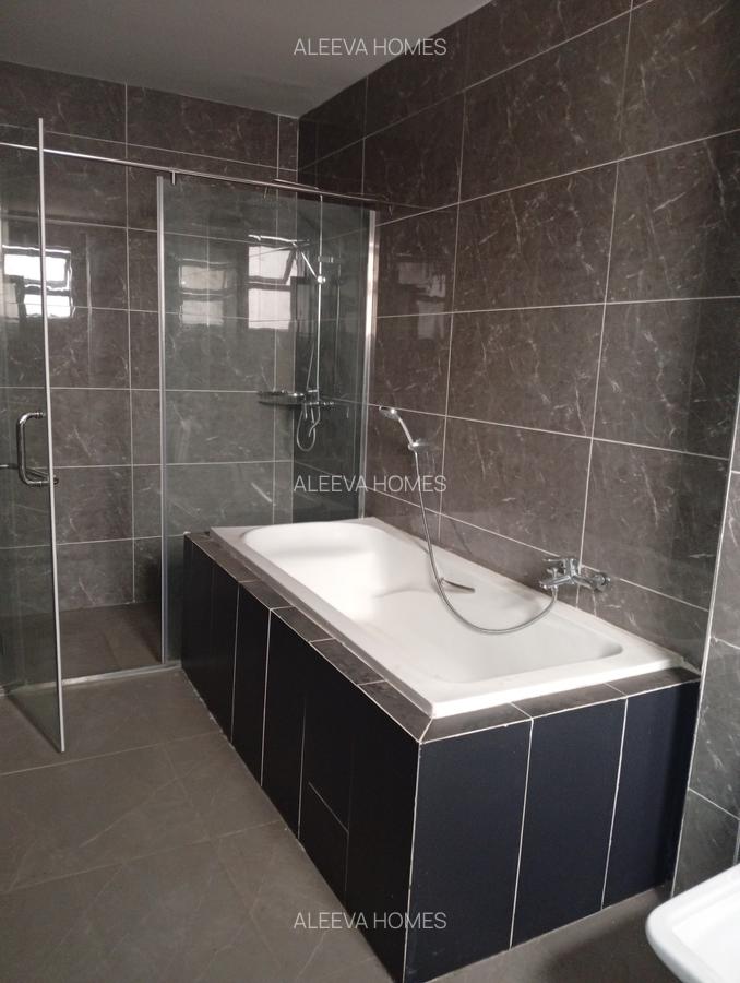 4 Bed Apartment with En Suite in Kilimani - 14