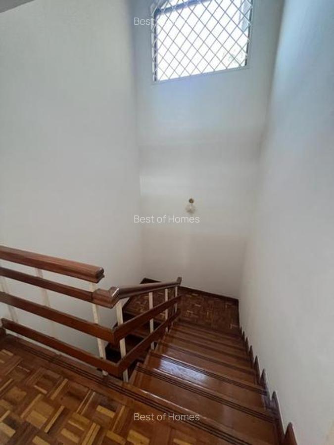 4 Bed Townhouse with En Suite in Lavington - 3