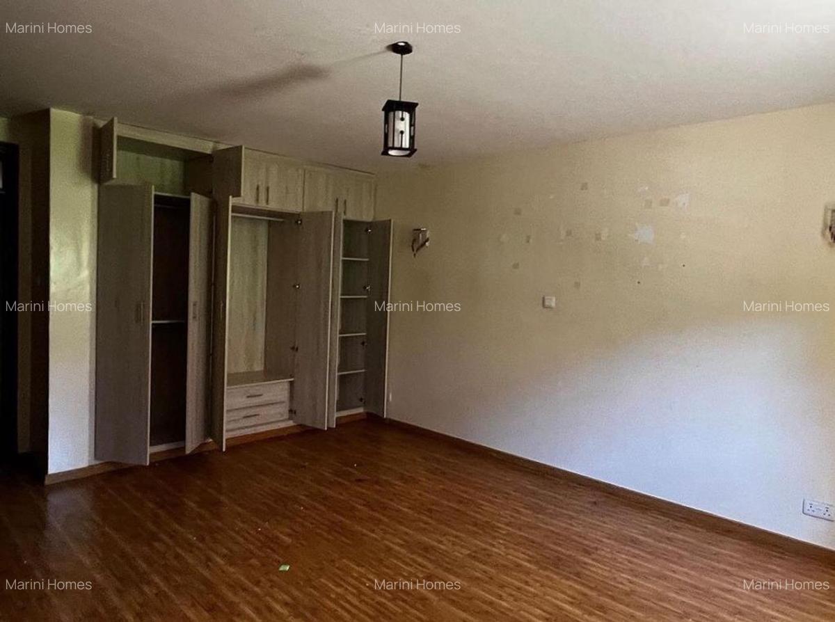 3 Bed Apartment with En Suite in Lavington - 8