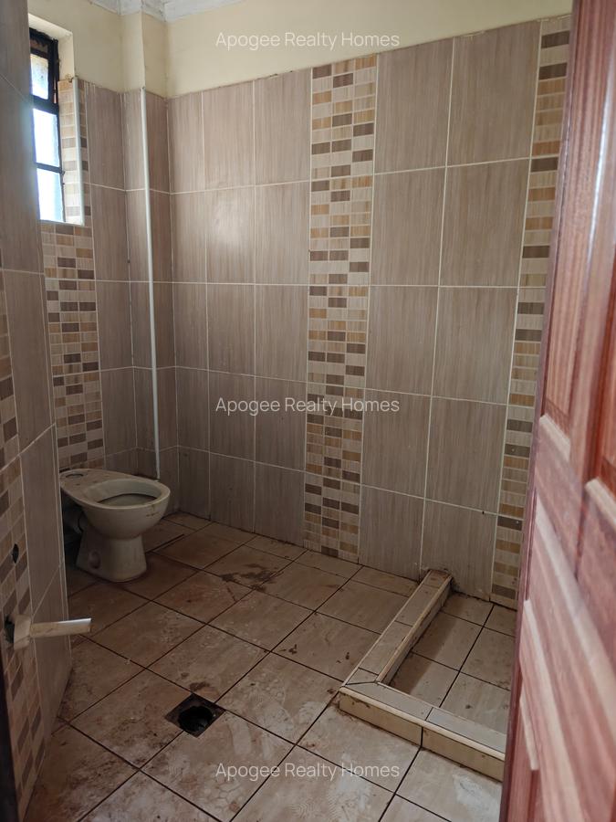 4 Bed House with En Suite at Fourways Junction Estate - 11