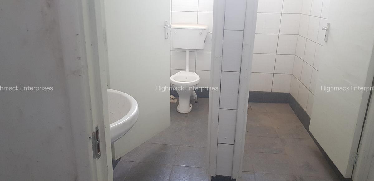 7,000 ft² Commercial Property with Service Charge Included at Icd Road - 5