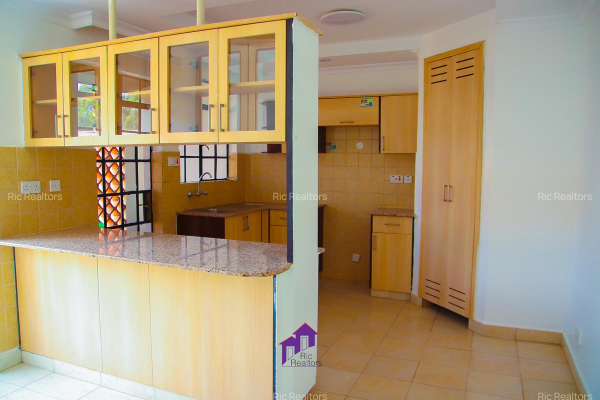 3 Bed Apartment with En Suite in Lavington - 7