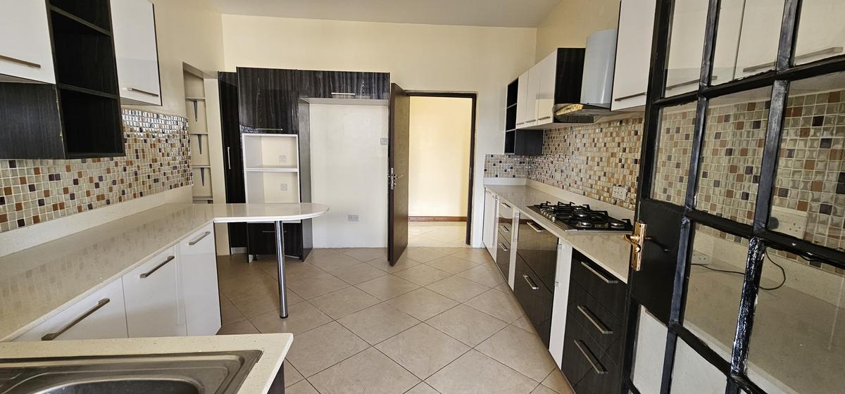 3 Bed Apartment with En Suite in Kileleshwa - 8