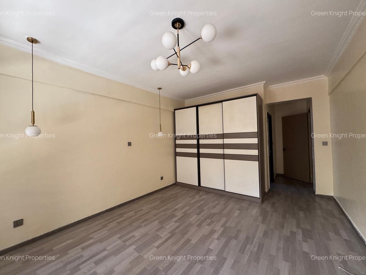 4 Bed House with En Suite in Kilimani - 11