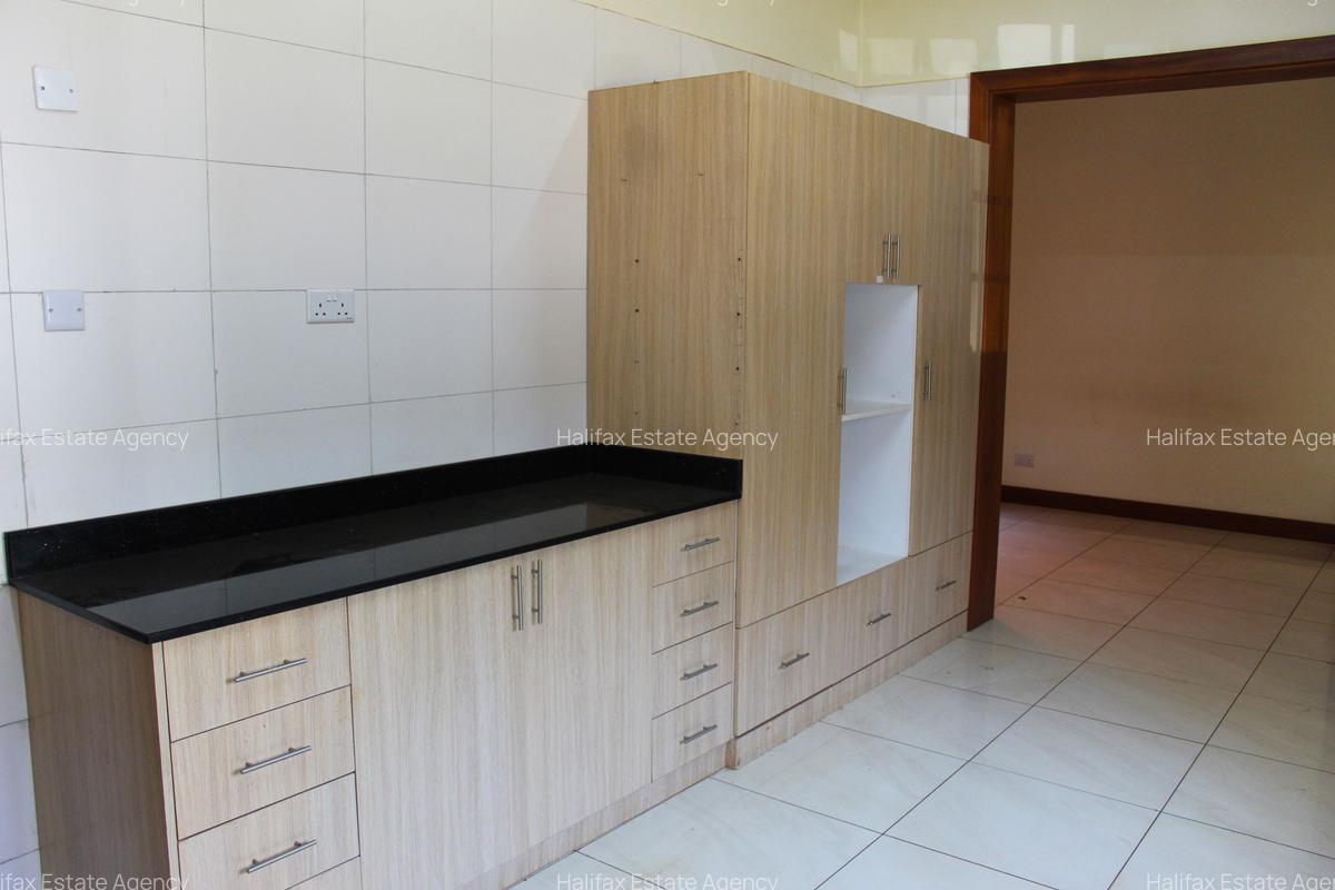 4 Bed Townhouse with En Suite in Runda - 9