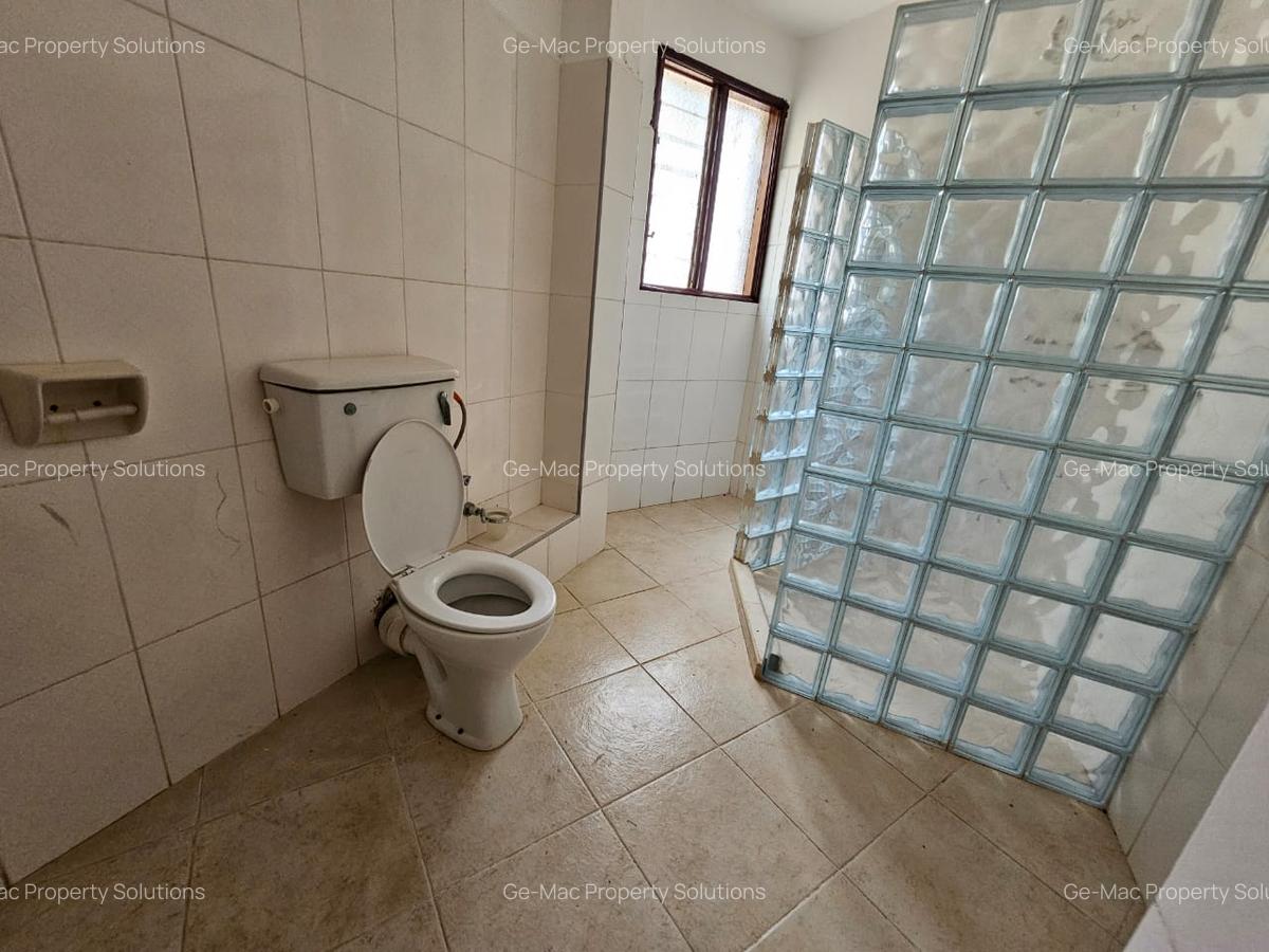 5 Bed House with En Suite in Gigiri - 8