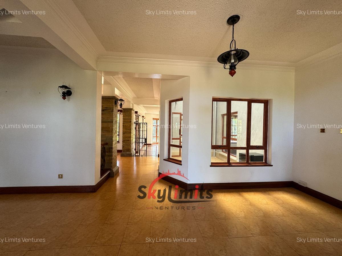 5 Bed Villa with En Suite in Runda - 20