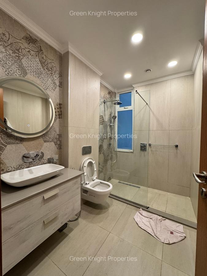 Serviced 2 Bed Apartment with En Suite in Parklands - 10